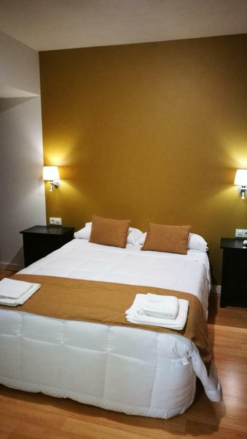 Hotel Moya Navalmoral De La Mata Luaran gambar