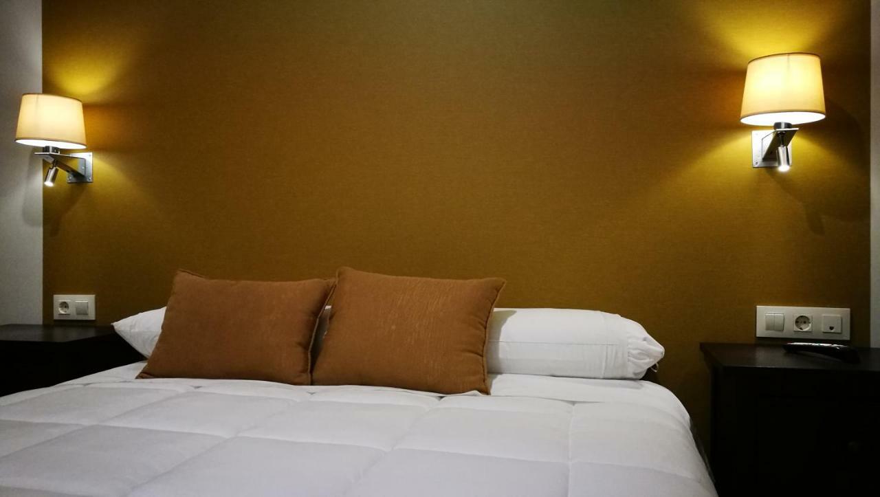 Hotel Moya Navalmoral De La Mata Luaran gambar