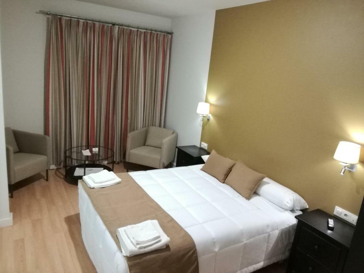 Hotel Moya Navalmoral De La Mata Luaran gambar