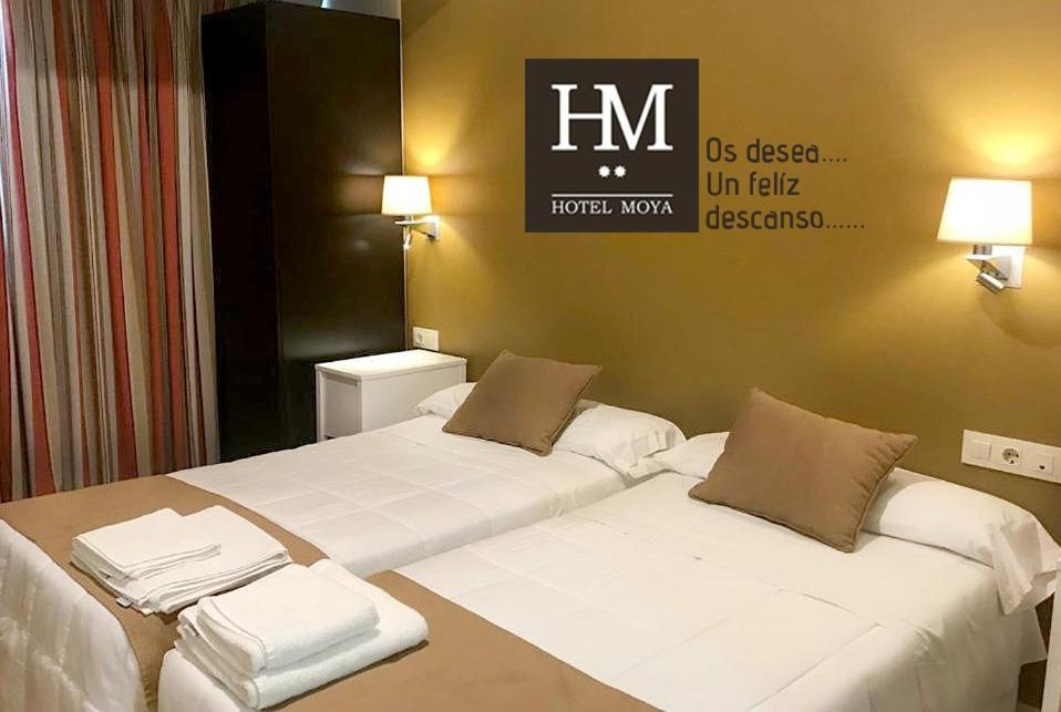 Hotel Moya Navalmoral De La Mata Luaran gambar