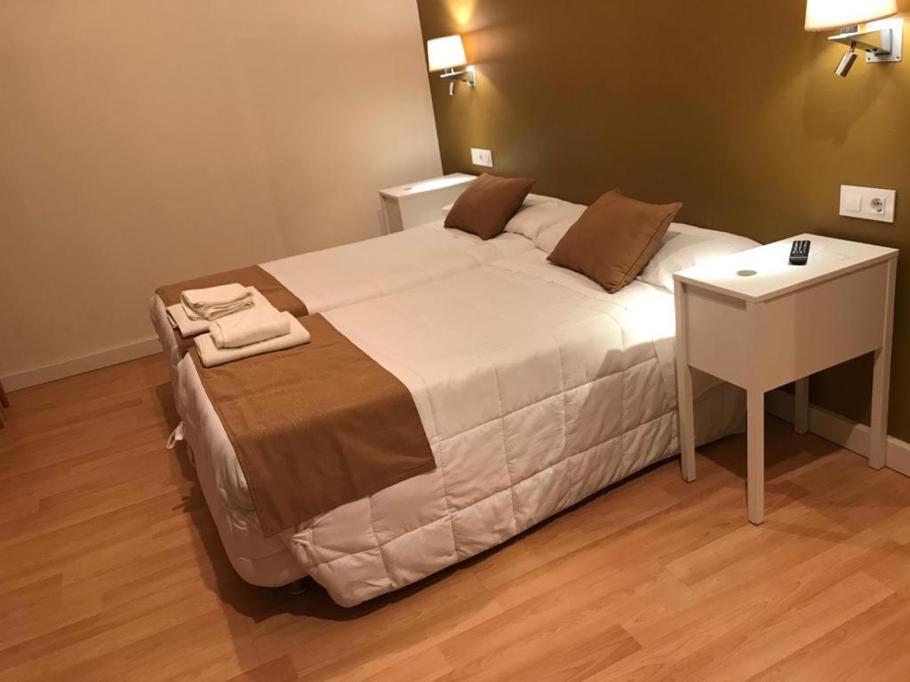 Hotel Moya Navalmoral De La Mata Luaran gambar
